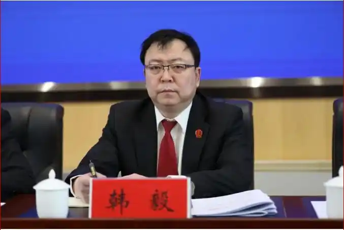 市中级法院在家班子成员,各部门负责同志参加会议.来源:大同