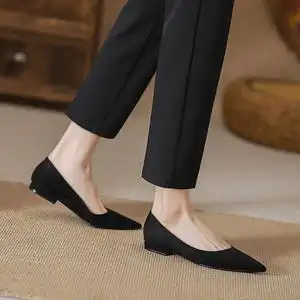 真皮黑色尖头法式平底鞋女2022新款工装浅口单鞋女夏季职业工作鞋