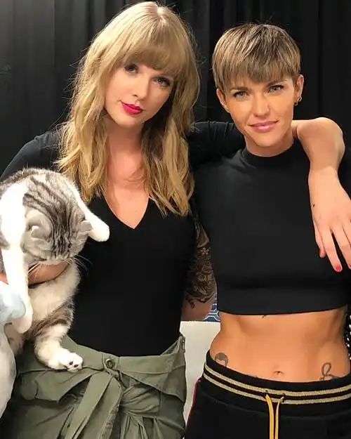 鲁比·洛斯自曝多次自杀,抢救照曝光,曾和李冰冰主演《巨齿鲨》