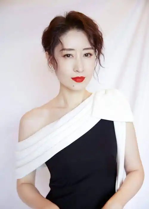 刘敏涛:家教太严退出娱乐圈,嫁给富豪7年,买不起一个冰淇淋