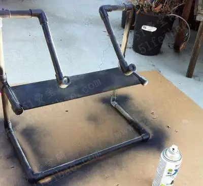 自制家用pvc管组合电脑桌制作教程 - 废旧物品手工制作 - 51费宝网