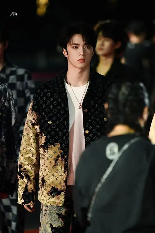 张元英站姐发了刘耀文