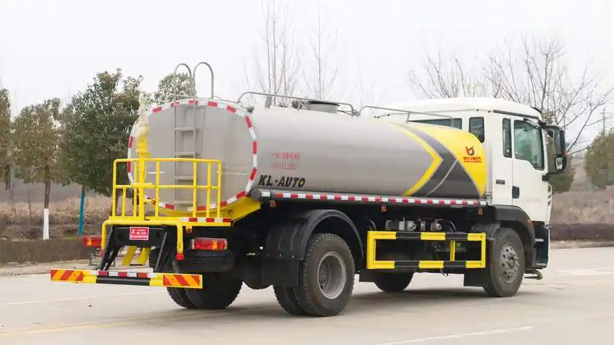 67重汽豪沃15方洒水车多少钱