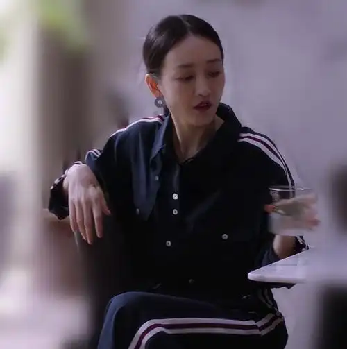 欧美新品精英律师王鸥蓝红明星同款条纹拼接衬衫直筒长裤套装女