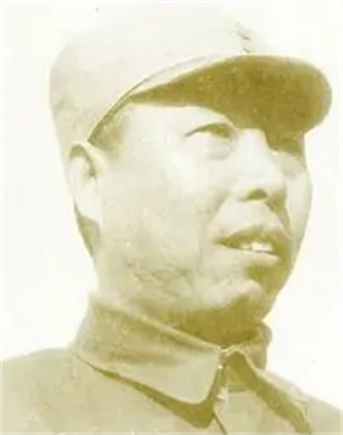 他抗战任129师参谋长,没多久被人取代,之后的职务越来