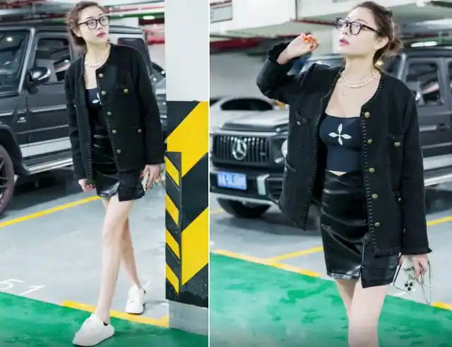 葛荟婕最近在网上发布了一系列她在停车场的合照.