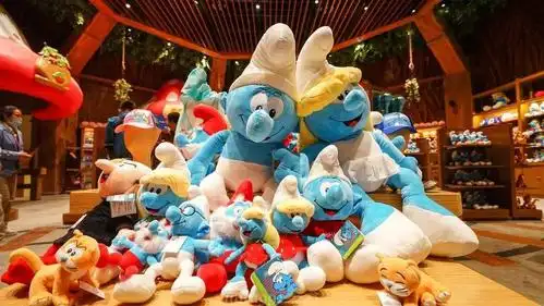 这个淋不到雨的乐园,有欢乐,有冒险,还有活泼可爱的蓝精灵~_格格巫