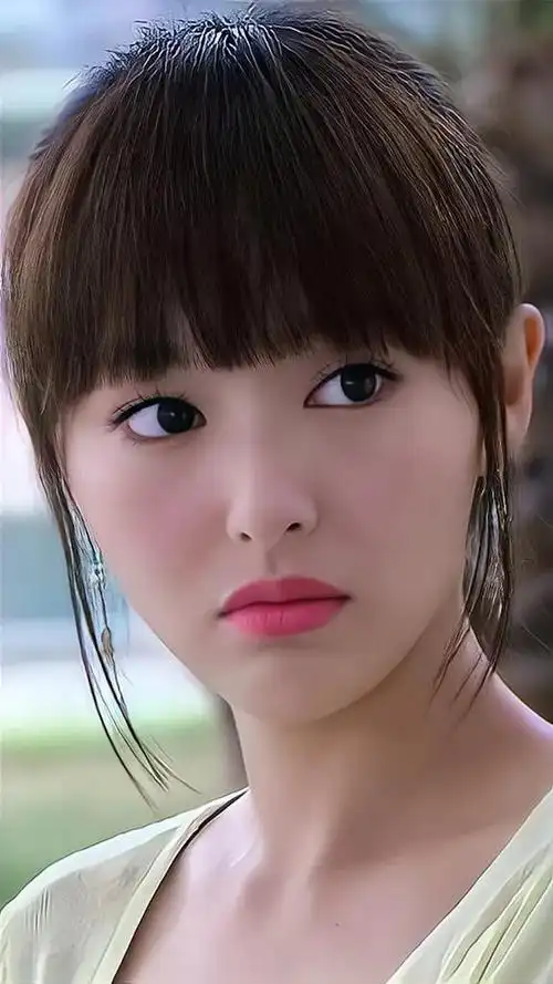 夏家三千金唐嫣多少岁(夏家三千金唐嫣)(21)