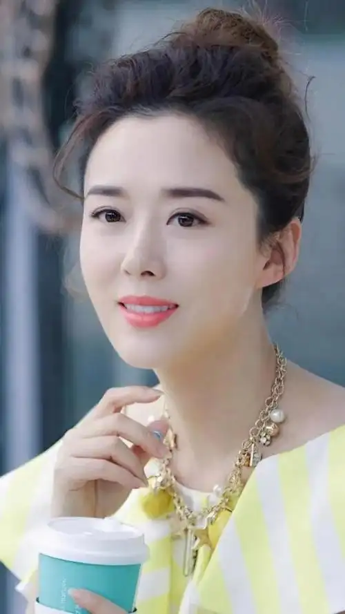 颜丹晨壁纸,我最喜欢她饰演的嫦娥