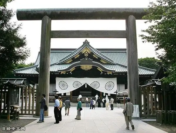 日本经济财政再生相西村康稔参拜靖国神社
