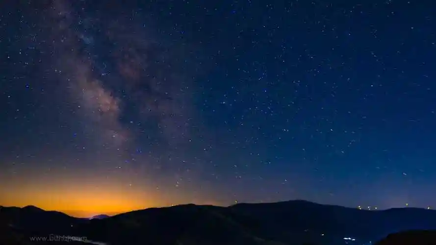 星辰璀璨的夜晚ins冷淡风暗黑壁纸高清-风景壁纸 - 壁纸家