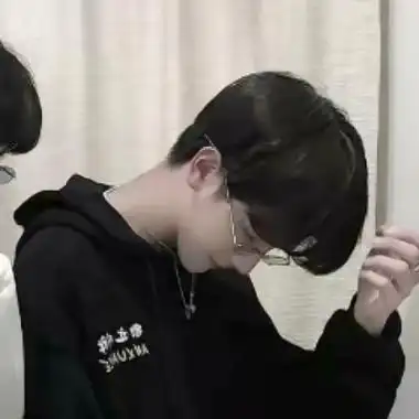 基头高清双人 兄弟情深的基头高清双人一左一右_男生头像_美头网