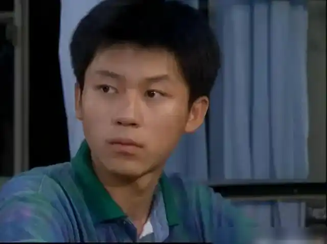 《十七岁不哭》23年:李晨郝蕾事业红火,而她却沦为普通人!