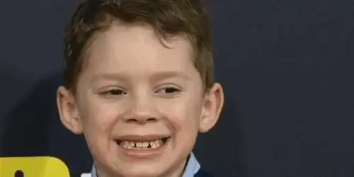 9岁视频主播年赚18亿但儿童网红相面临的争议也越来越多