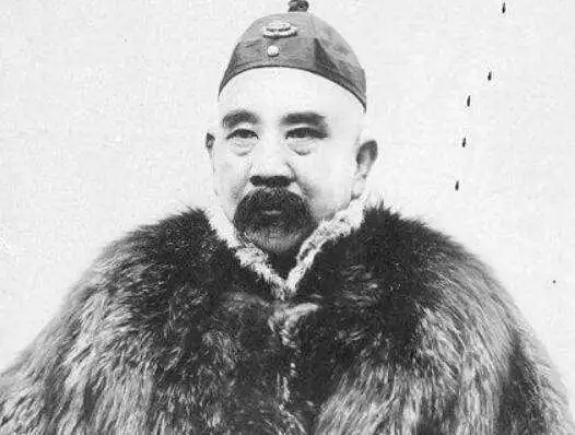 原创老军阀穷困潦倒之时张作霖竟拿来女儿照片老兄啊随便挑