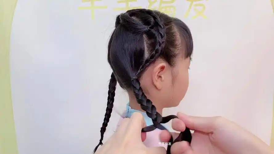 六一穿汉服跳舞,这样扎头发,简单易学又好看