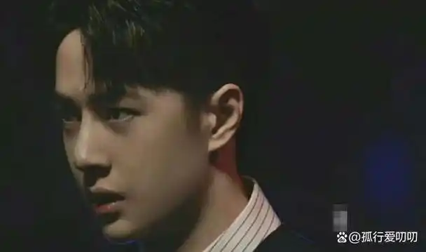 除了演技之外,王一博这两年的颜值下滑的速度可谓是令人大吃一惊,才