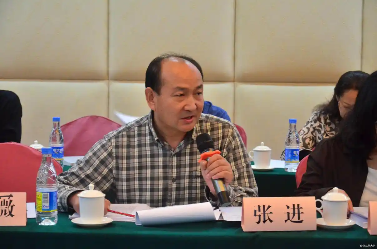 兰大人」躬耕教坛四十载 西北大地谱芳华——记"全国模范教师"张进