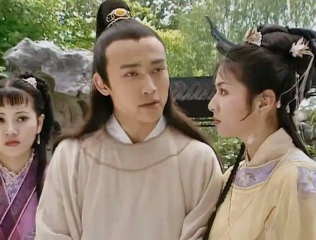 齐天磊对李玉湖是一见钟情吗?看细节,很明显并不是这样!