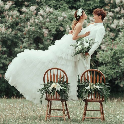 新款影楼主题婚纱服装外景旅拍写真情侣装时尚拖尾婚纱照摄影礼服