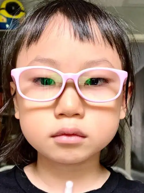 你好汤医生孩子远弱视问题之前也咨询过您今年7月戴眼