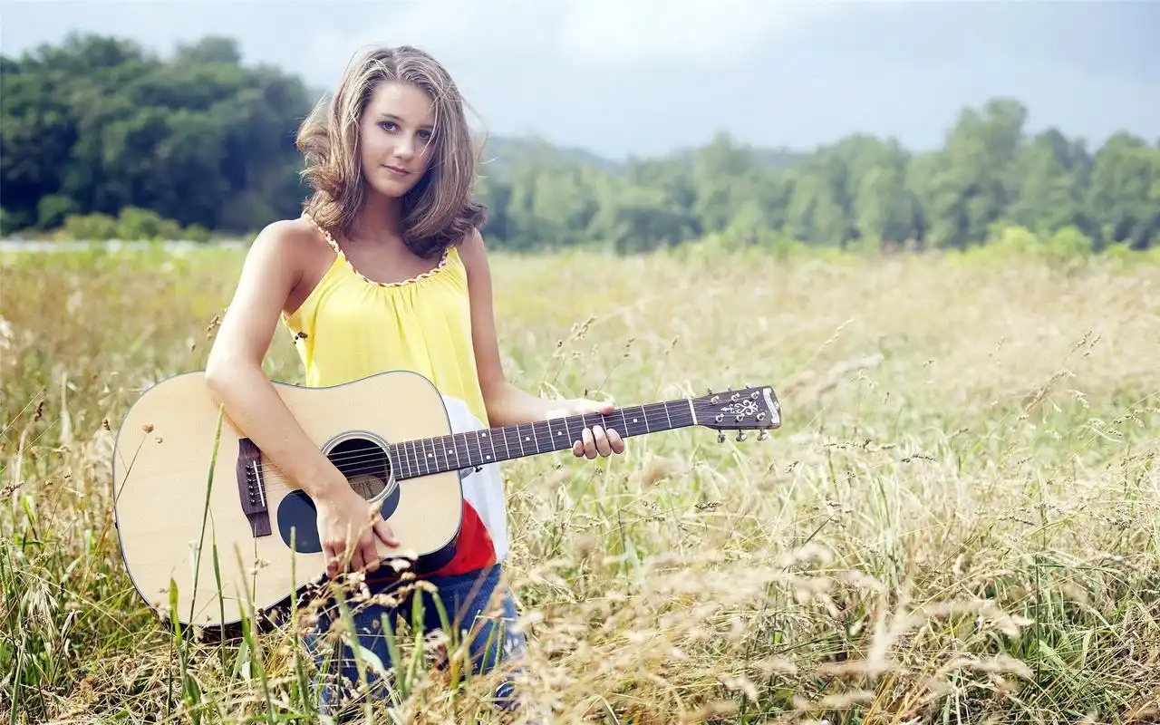 文艺女青年爱音乐的吉他美女唯美图片桌面壁纸高清下载第一辑