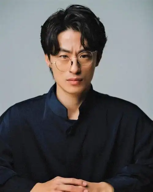 具高焕诠释逃兵追缉组(d.