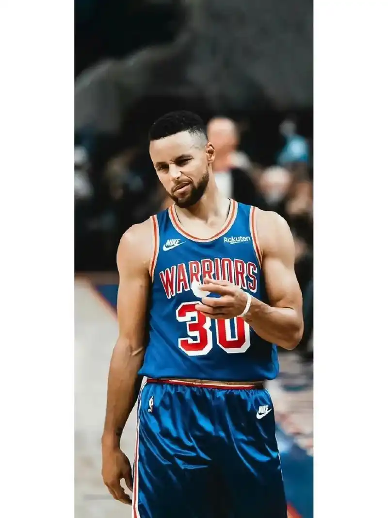 分享一波库里高清壁纸