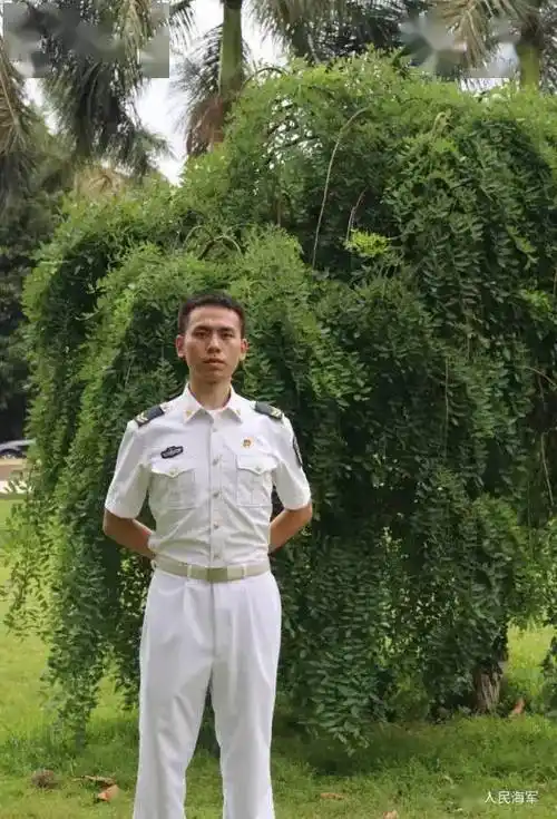 退伍军人,曾服役于海军东海舰队某部金属材料工程专业2017级学生