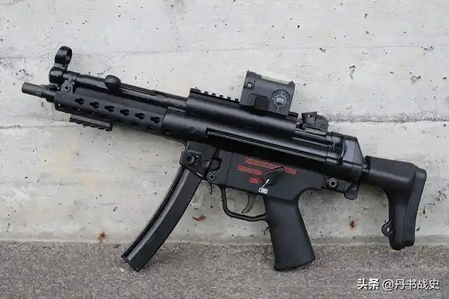 战斗冲锋枪ump45,抢夺mp5的王位,新一代冲锋枪的霸主_弹药_的武器