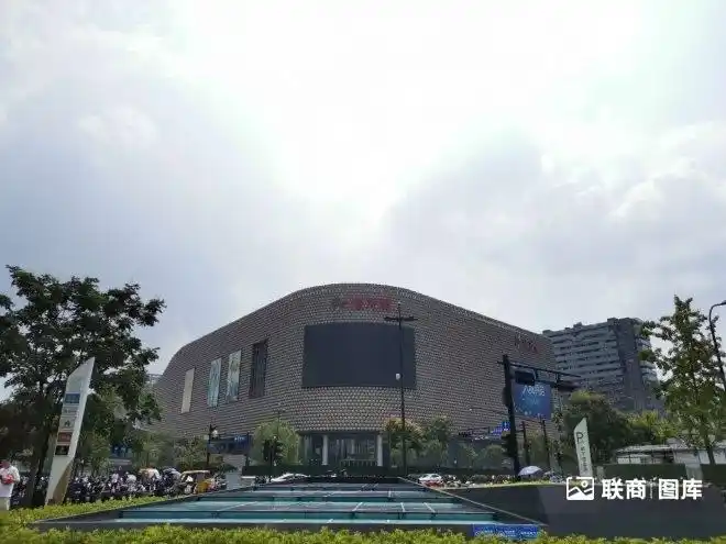 年内与王府井签署合作意向杭州港龙城终将重生