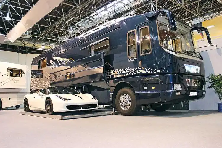 世界20款超豪华房车大比拼