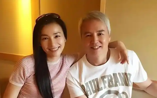 张庭为丈夫做9次试管婴儿打1000多针,生下的女儿却血型不相符