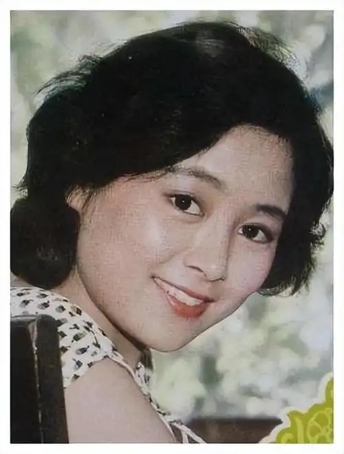 与妻子张瑜分居6年,离婚后又想复合的导演张建亚,现状怎样了?