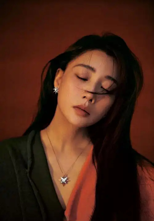 殷桃最新大片来了,油画般的质感带来浓墨重彩的醉人韵味__财经头条