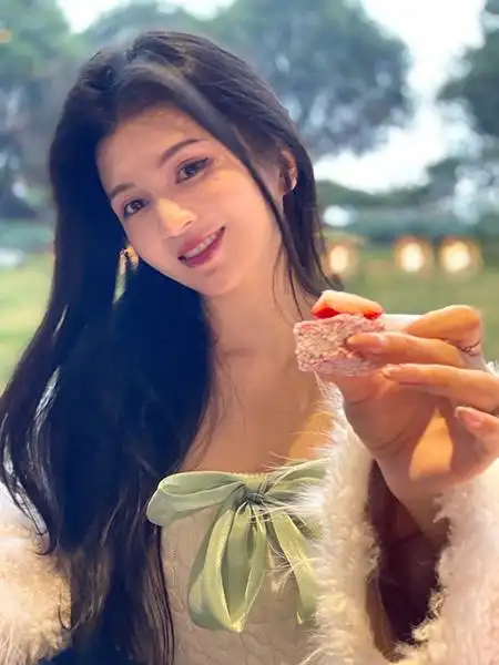 网红小冉抽脂去世 家属对该整形医院提出多项质疑