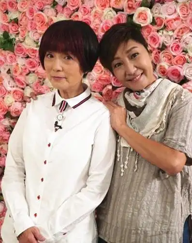 "李莫愁"雪梨:放弃初恋张国荣,称不后悔为徐少强未婚生子