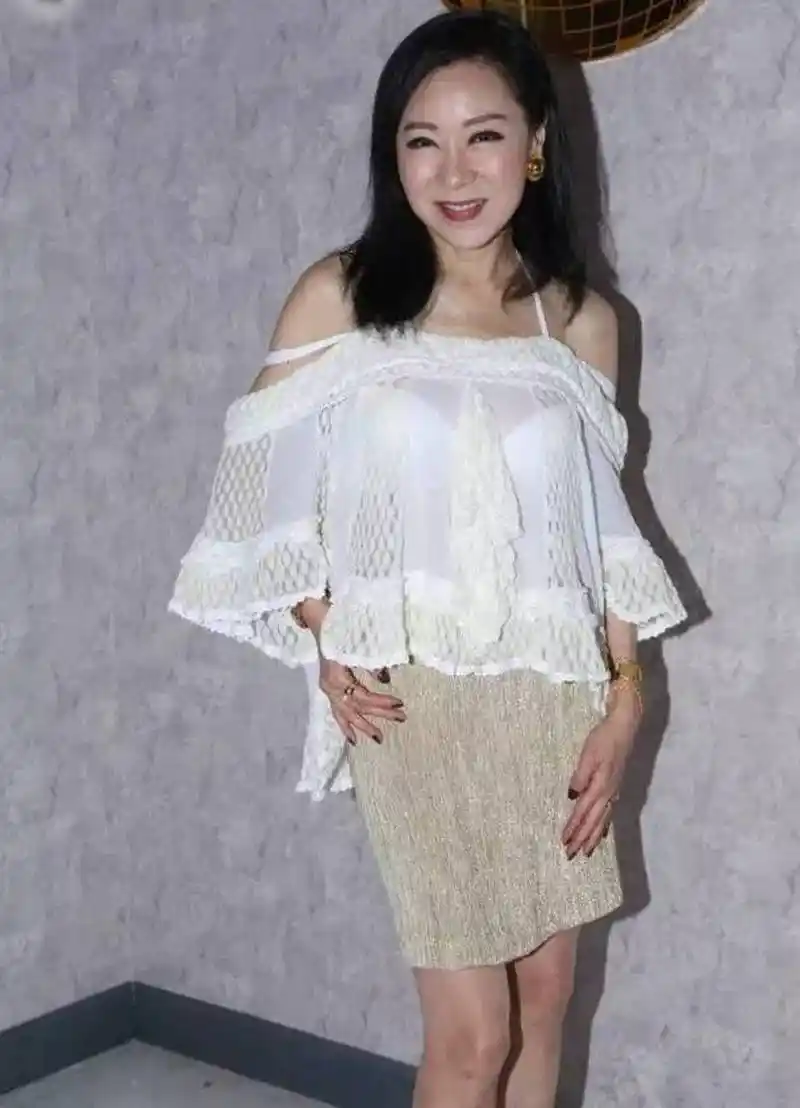 港剧女星魏秋桦(二)