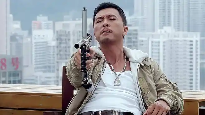 特殊身份:甄子丹卧底多年,他已经习惯了,用混混的方式解决问题