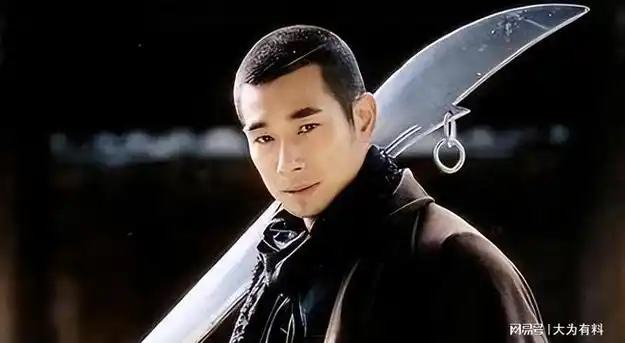 多次吩咐保镖:我死都不会再见那两个人|成龙|唱片|赵文卓|吴君如