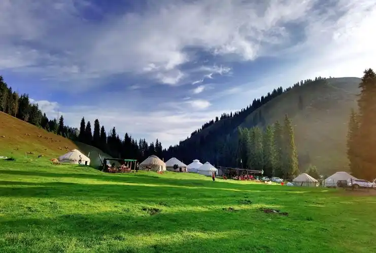 图说新疆新疆呼图壁苇子沟里觅清凉