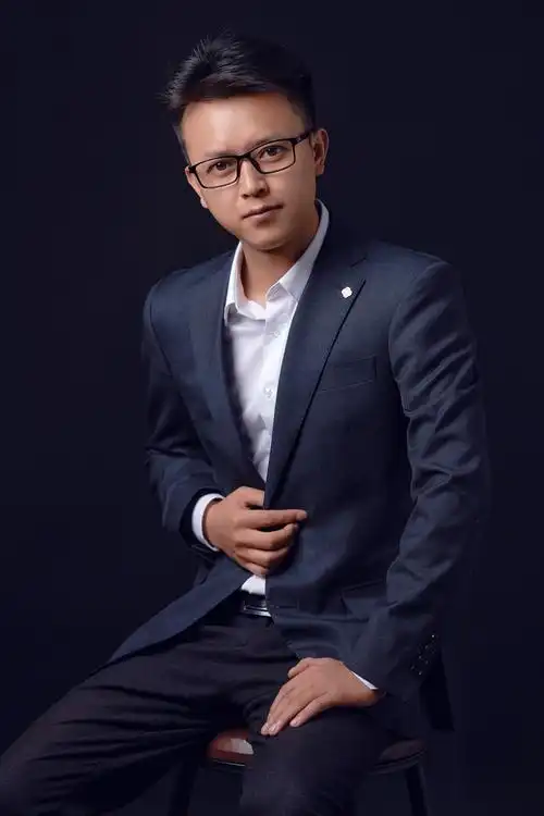 职业形象照 - 摄影师银二爷 - 图虫