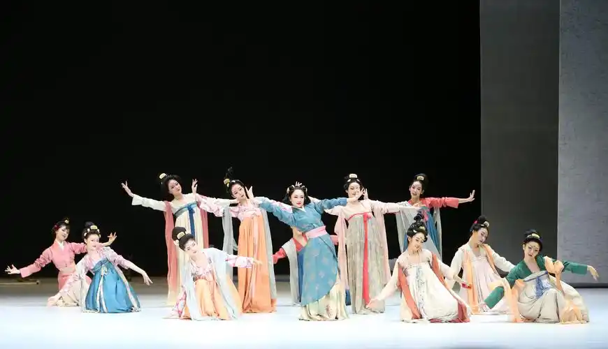 舞剧《门》首演剧照  尚洪涛 摄