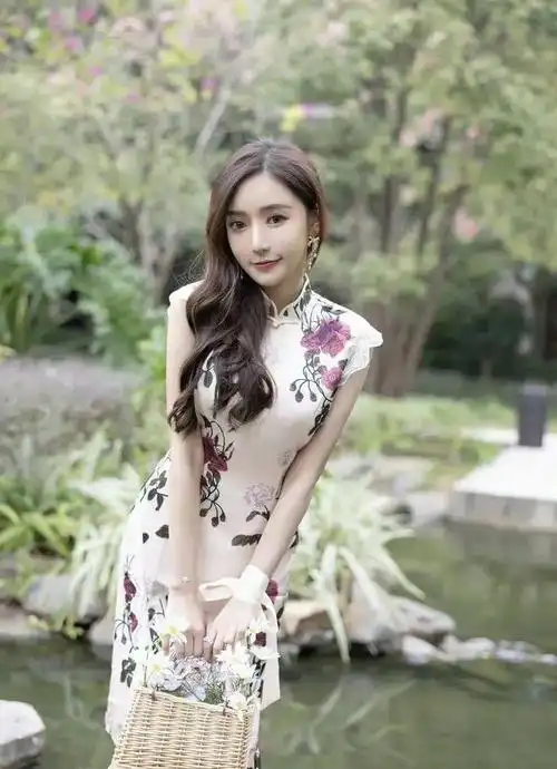 网红模特王馨瑶