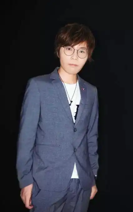 李飞,黄锐和时代峰峻有着什么样的关系呢?