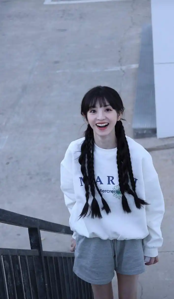 田曦薇好天真可爱,希望在娱乐圈闯荡的你能永远保持这份青春活力与