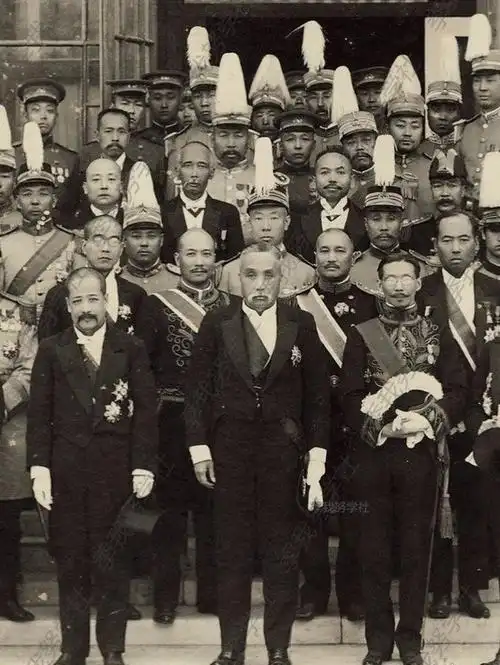 外国画报中北洋政府大总统彩照:冯国璋,黎元洪,徐世昌戎装照