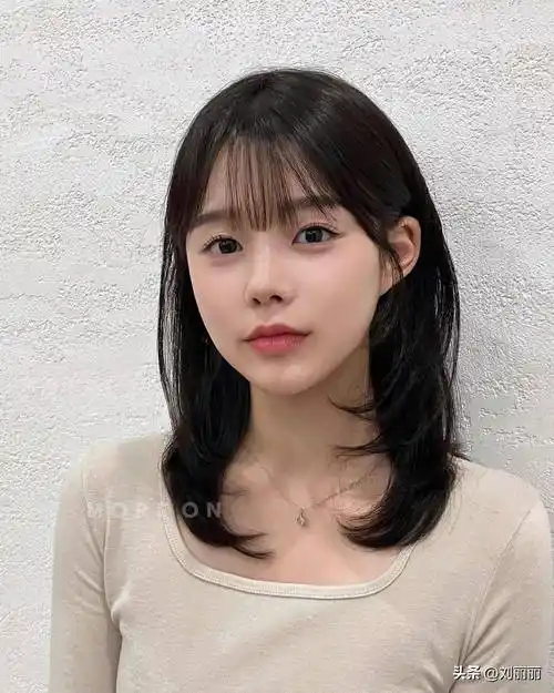 最值得尝试的女发:瘦脸微扣锁骨发,让你挑不出毛病_发型_女性_脸型