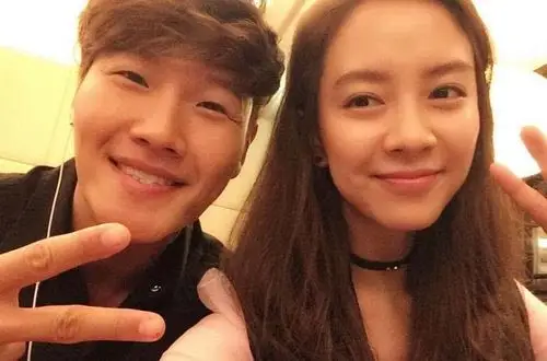 金钟国宋智孝仍参录《rm》 将全额捐赠剩余出演费