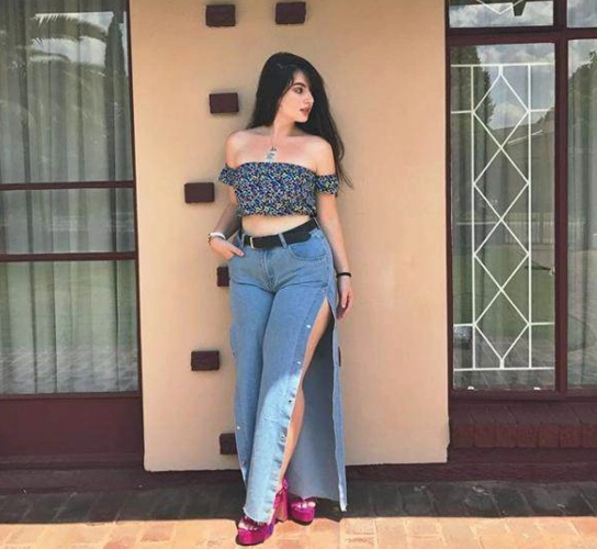 又矮又胖的姑娘,应聘模特被拒绝,只能保持健身给自己当模特